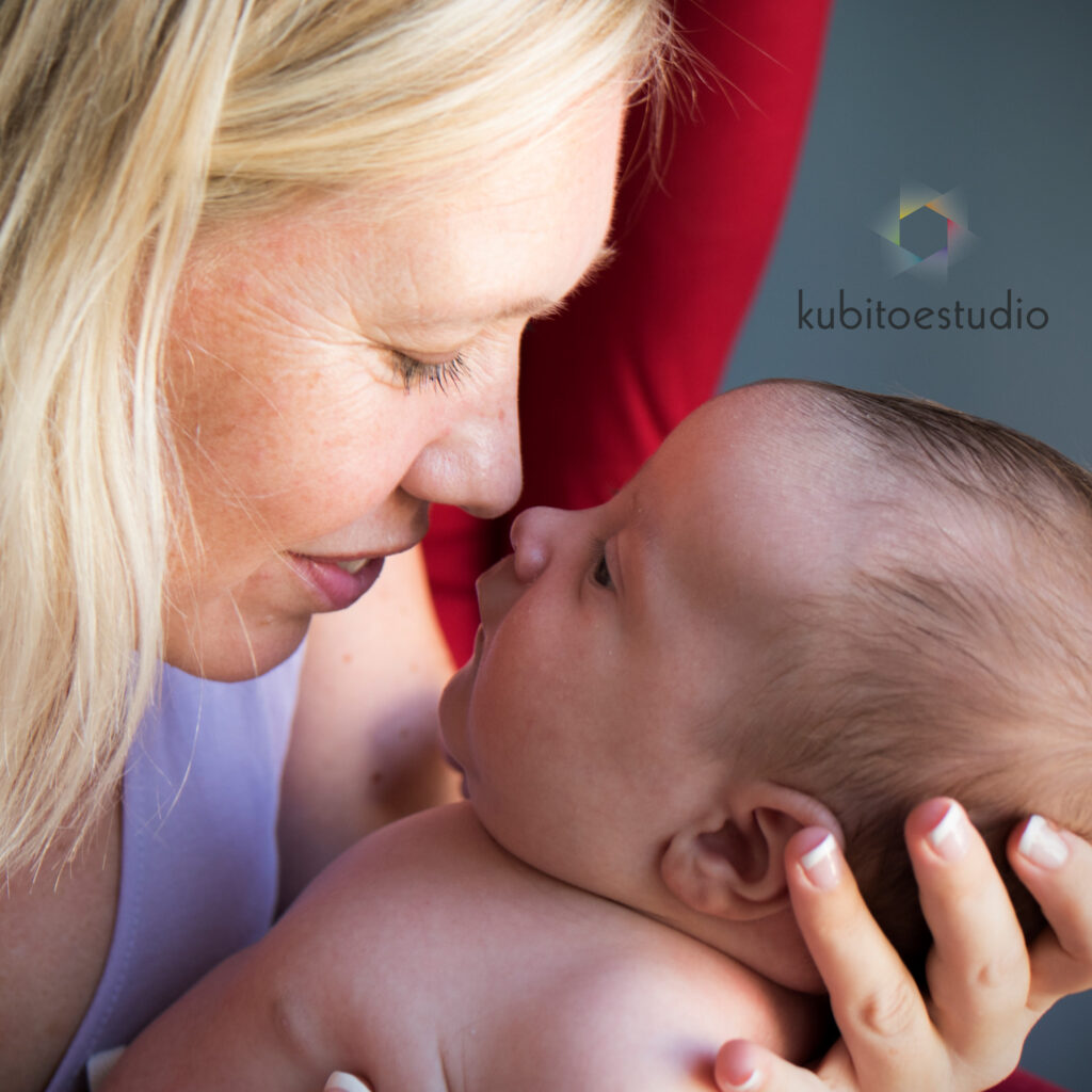 Newborn photography mother and baby
