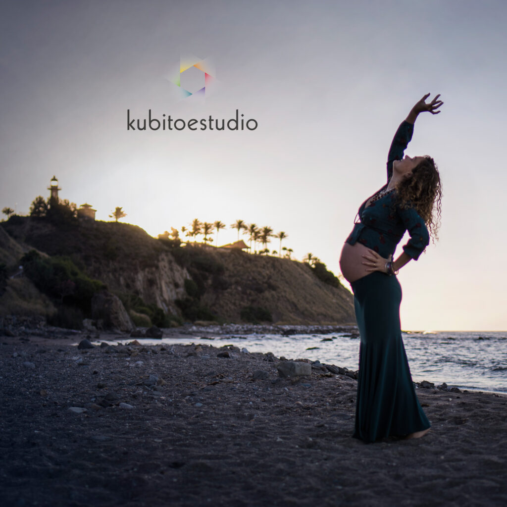 Bellysession maternity photography at the beach